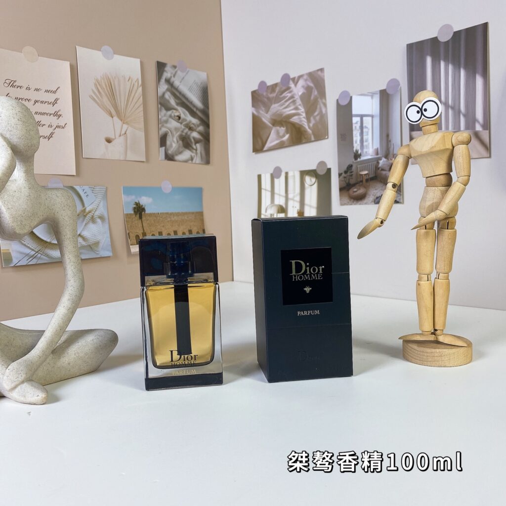 Dior Homme Parfum - Dark Leather & Spiced Iris
