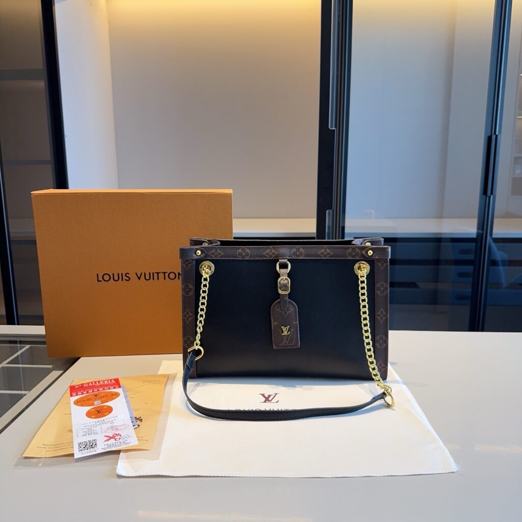 Louis Vuitton Nova Chain Bag - Original Cowhide (30×21×7cm) w/ Gift Box