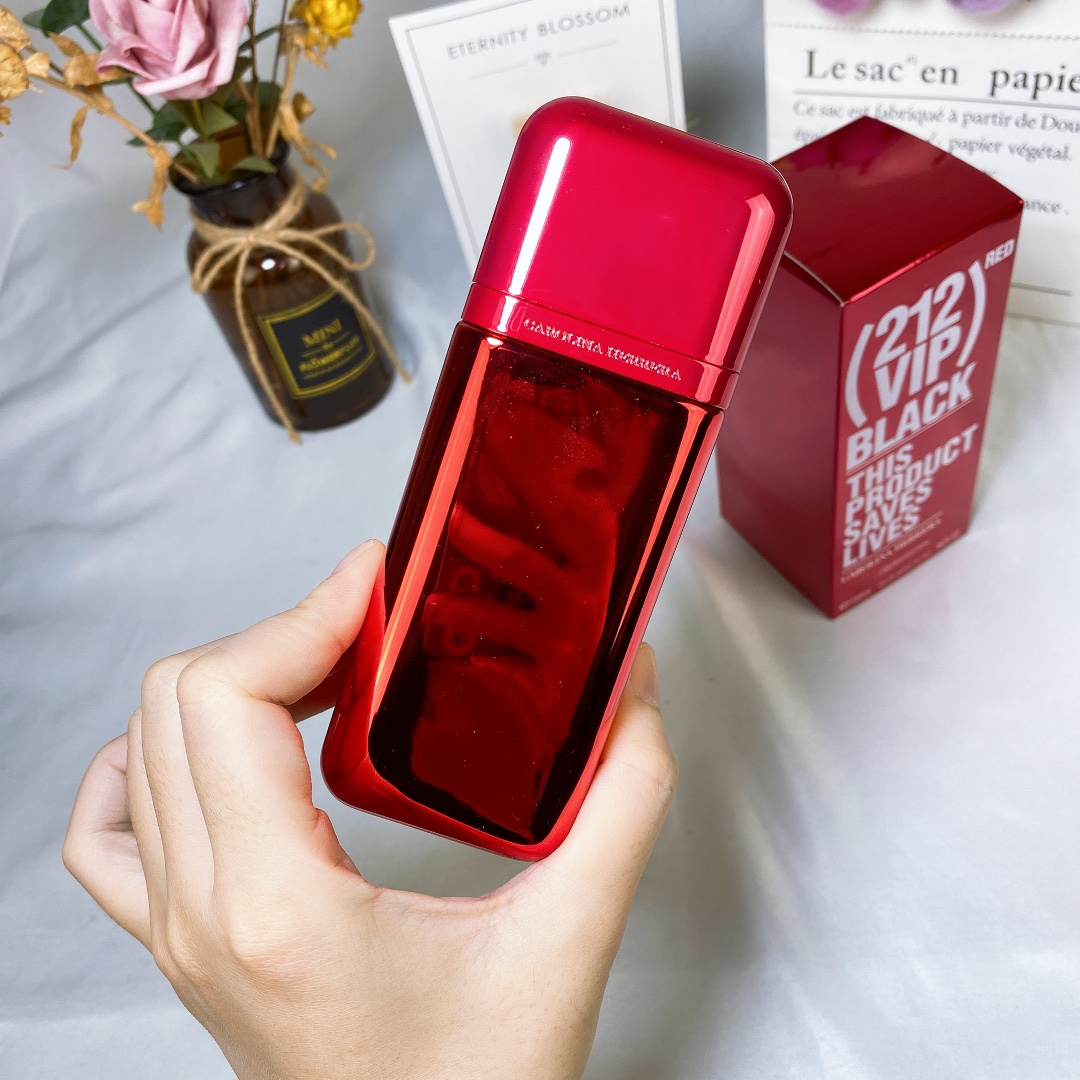Carolina Herrera 212 VIP RED BLACK Limited Edition Eau de Parfum | Woody Spice - Image 3