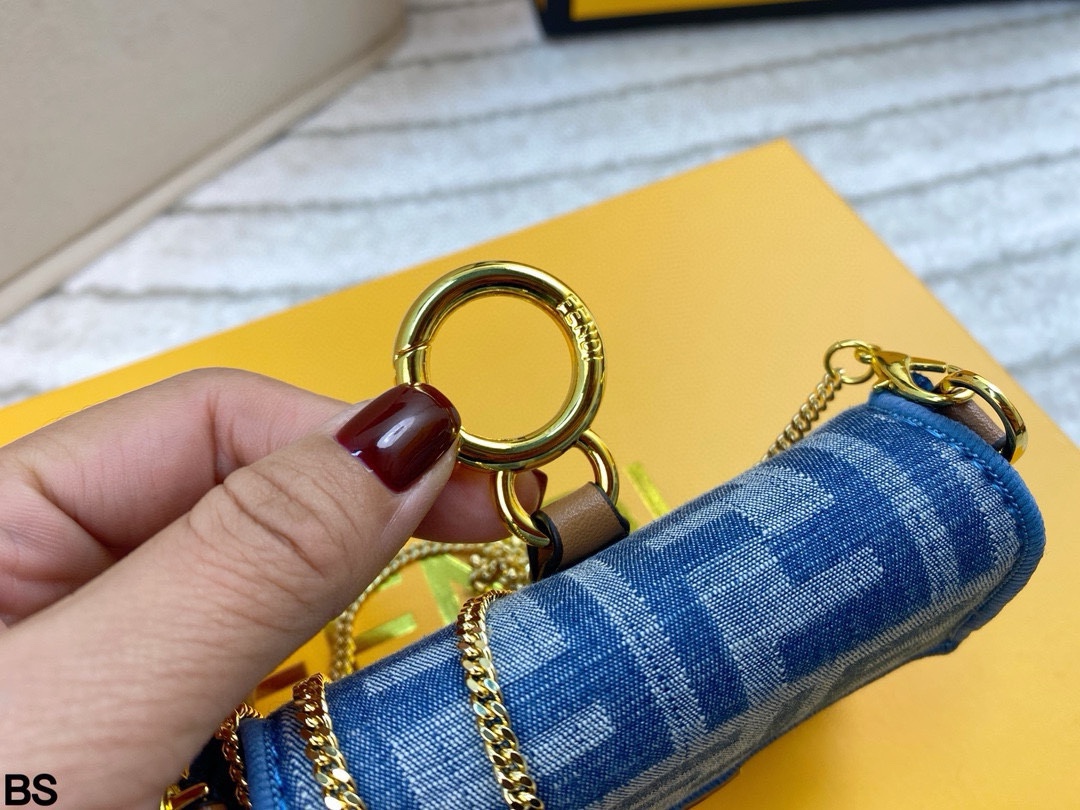 Fendi Mini Baguette Coin Purse (11×7.5cm) - Image 8