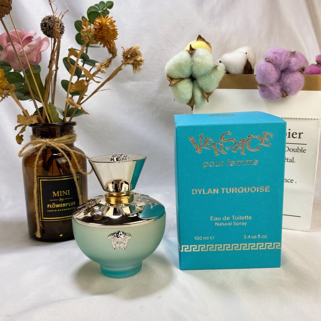 Versace Dylan Blue Turquoise Eau de Toilette for Women - Fresh Floral Aquatic Long-lasting Perfume