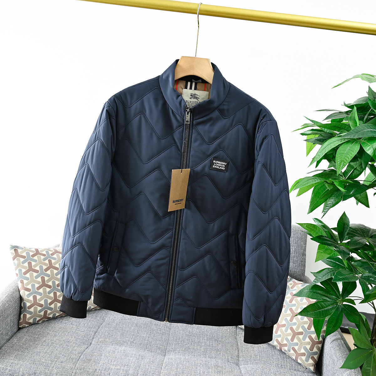 Burberry 25SS Men's Quilted Jacket - Classic Check Lining Luxury Coat - Image 4