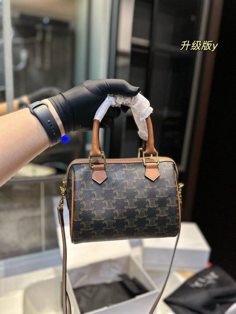 Celine Arc de Triomphe Boston Bag - Mini Monogram Pillow Shoulder Bag (18*10*14cm)