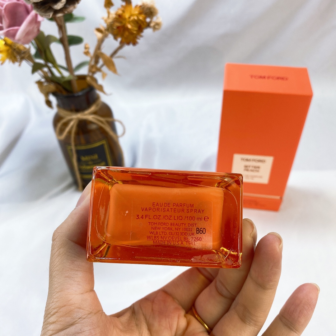 Tom Ford Bitter Peach Eau de Parfum | Fruity Oriental - Image 5