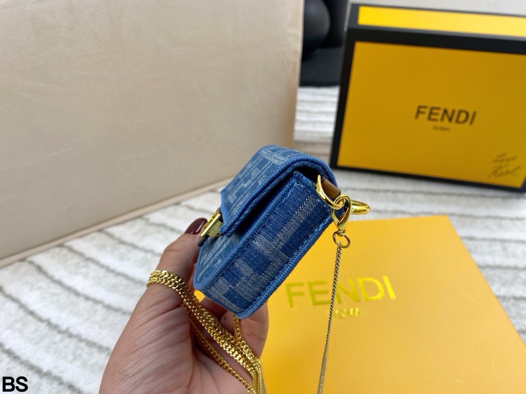 Fendi Mini Baguette Coin Purse (11×7.5cm) - Image 5