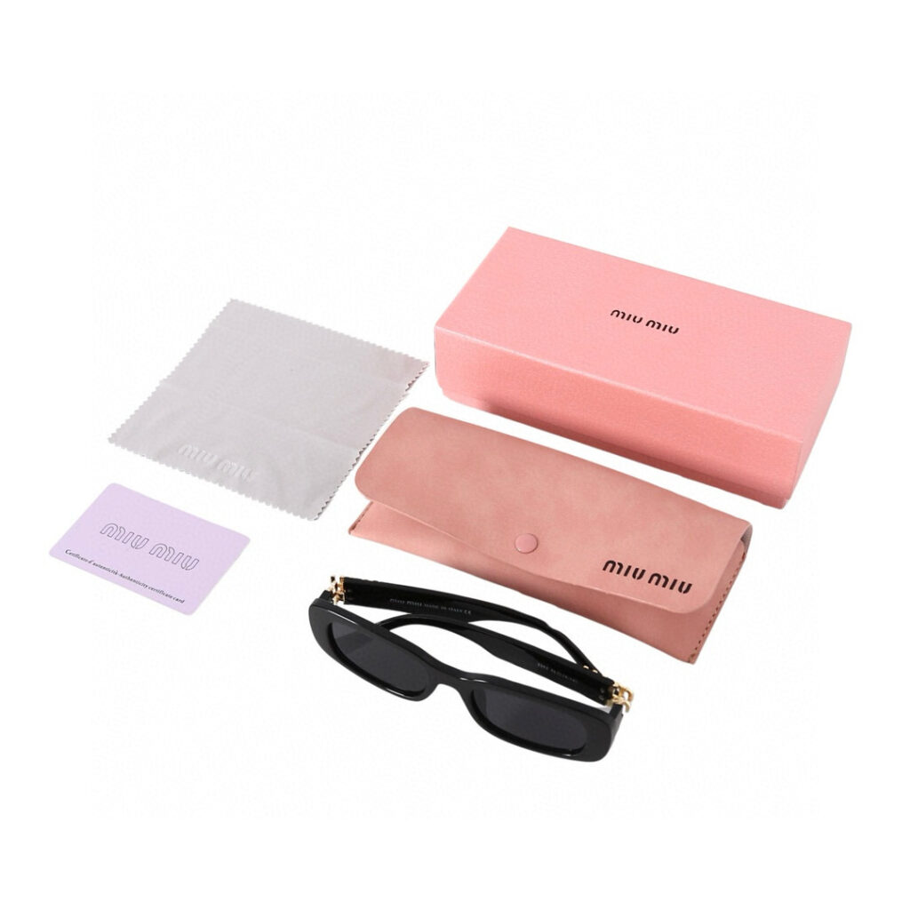 【MIU MIU】Black Acetate Square Sunglasses丨Brand Logo Arm丨UV Protection丨Women's Luxury Shades