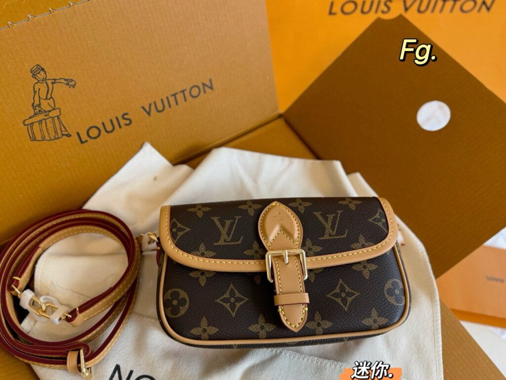 Louis Vuitton LV Diane Mini Baguette Bag 18x10cm with Airplane Gift Box