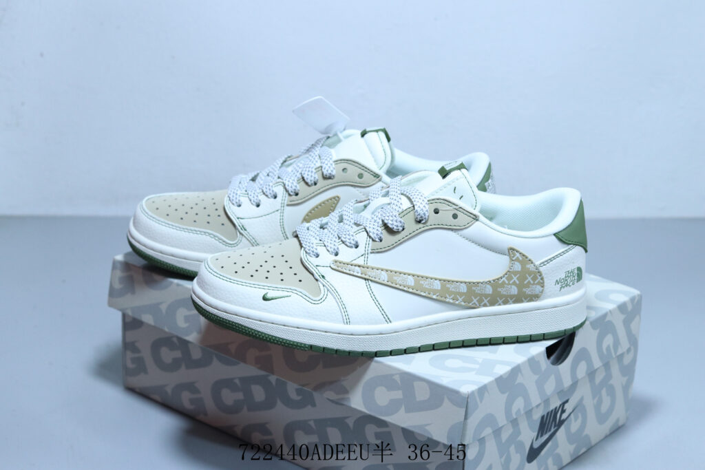 Air Jordan 1 Low "Reverse Swoosh" 2023 Retro - 1:1 Selected Replica | US 4.5-11/EU 36-45