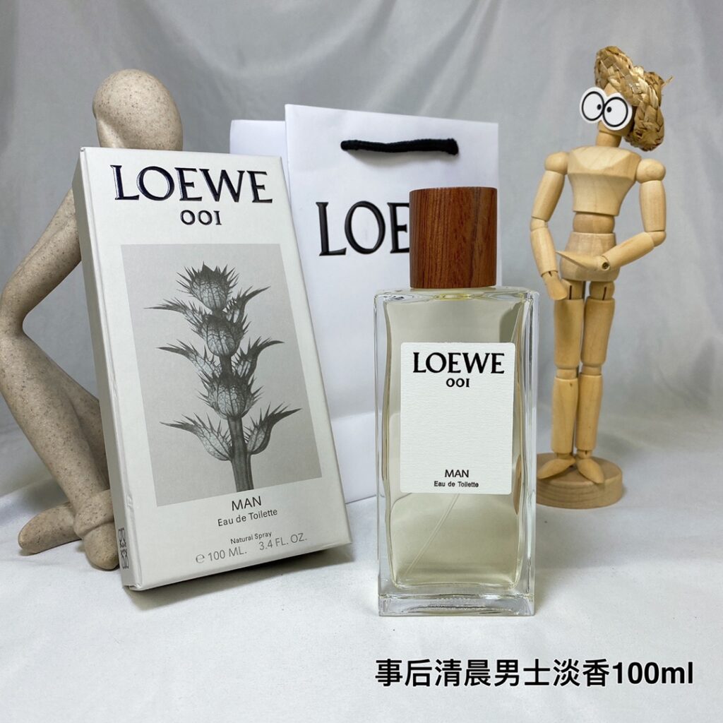 Loewe 001 Man Eau de Toilette | Woody Floral