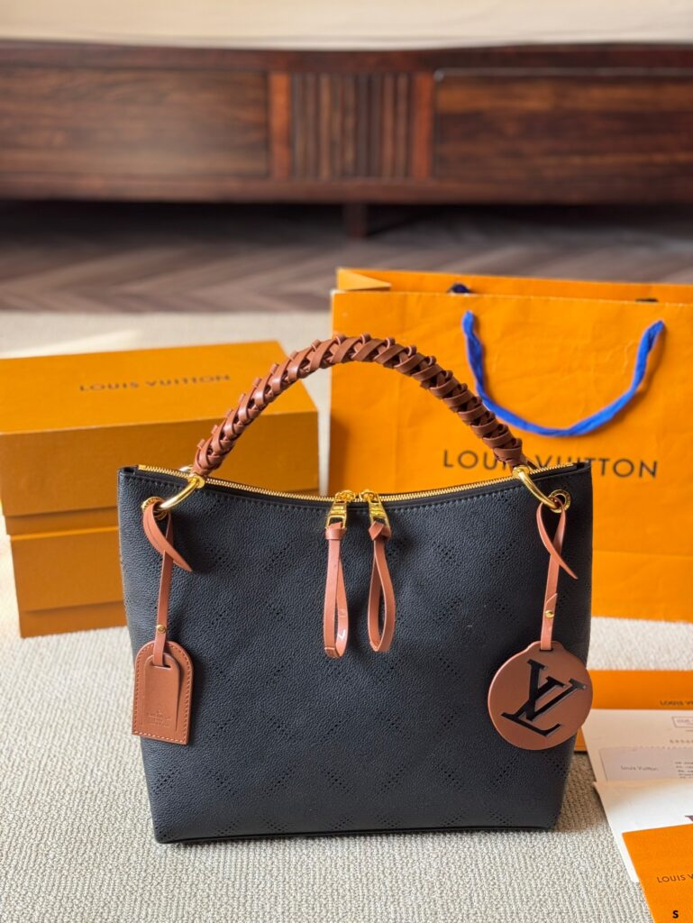 LV Monogram Perforated Shopper 31x25x15cm