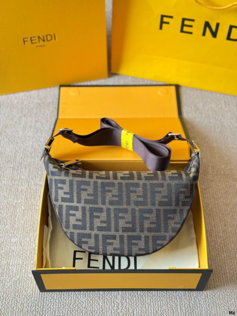 Fendi Melon Crescent Bag (30×20cm)