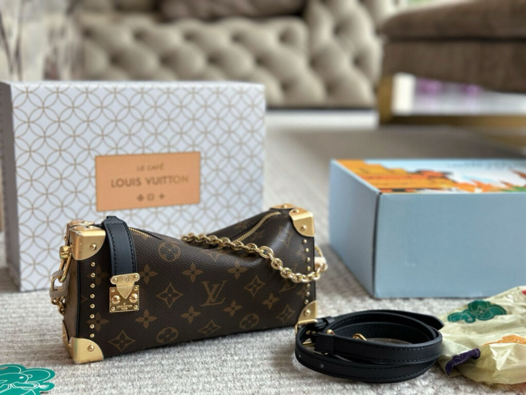 LV Side Trunk Box Bag 23x12cm