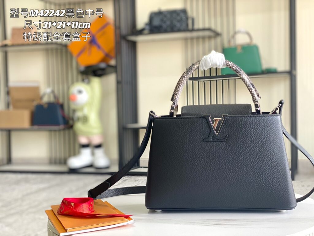 LV M42242 N92800 Messenger Bag | Python & Lychee Leather | Original Steel Hardware | NFC Chip Package