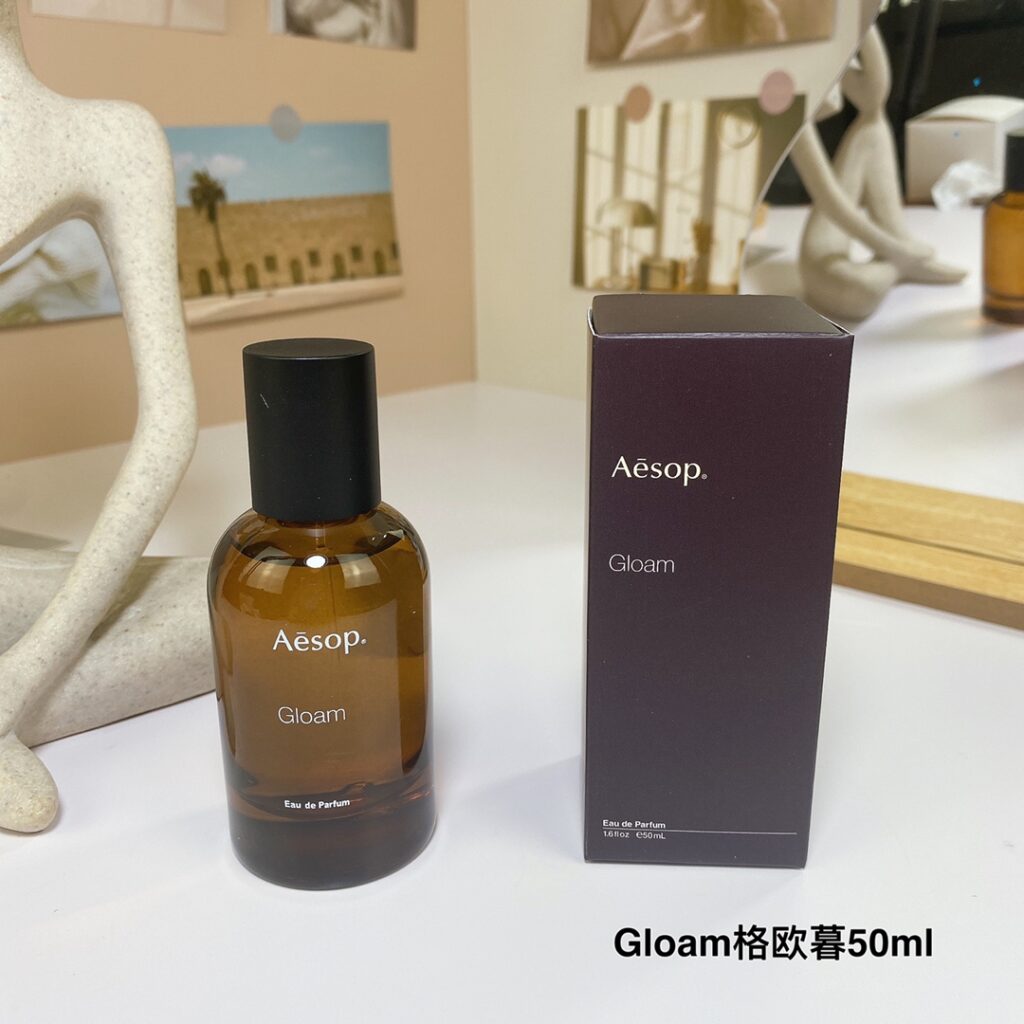 Aesop Gloam Eau de Parfum | Woody Floral