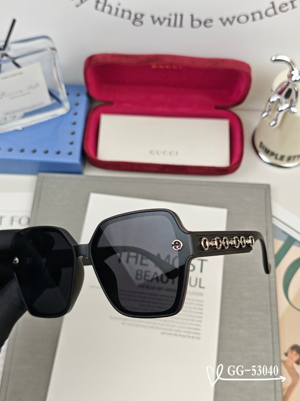 GUCCI 2025 Spring Retro Round Polarized Sunglasses | TR90 Ultra-Light Frame | Model G9751 - Image 3