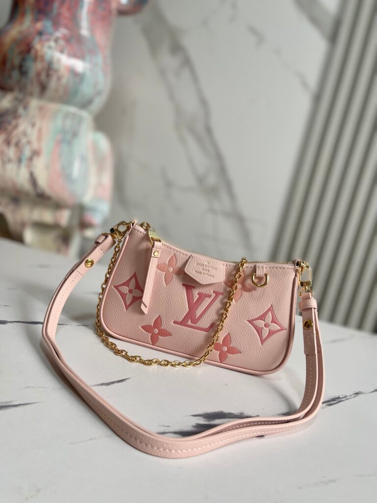 LV Gradient Leather Mahjong Pouch M82346｜19×11.5×3cm Mini Bag｜