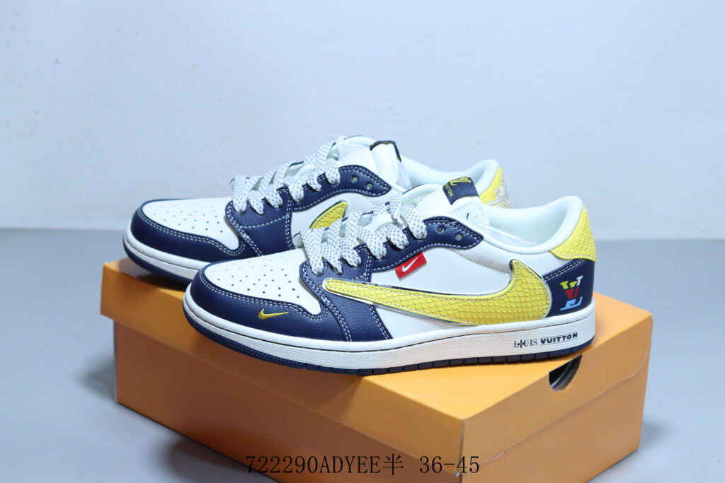 Air Jordan 1 Low "Reverse Swoosh" 2023 Retro - 1:1 Selected Replica | US 4.5-11/EU 36-45