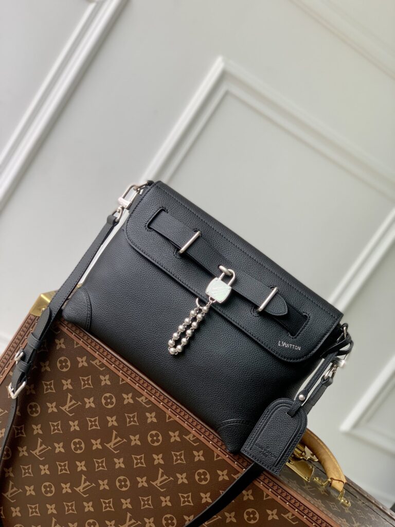 LV Steamer Crossbody Bag 30x20x10cm