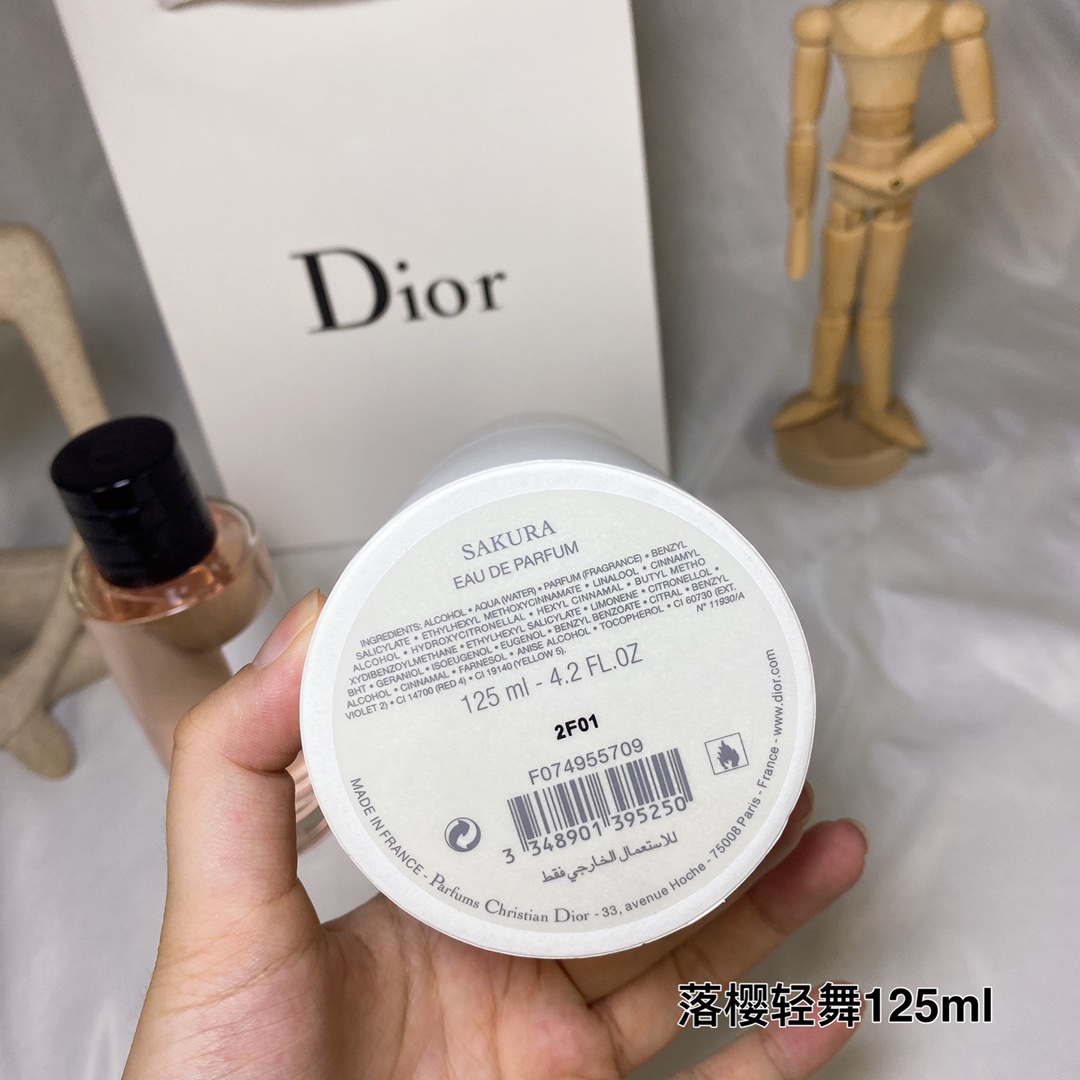 Christian Dior Paris - Iconic Floral Elegance - Image 6