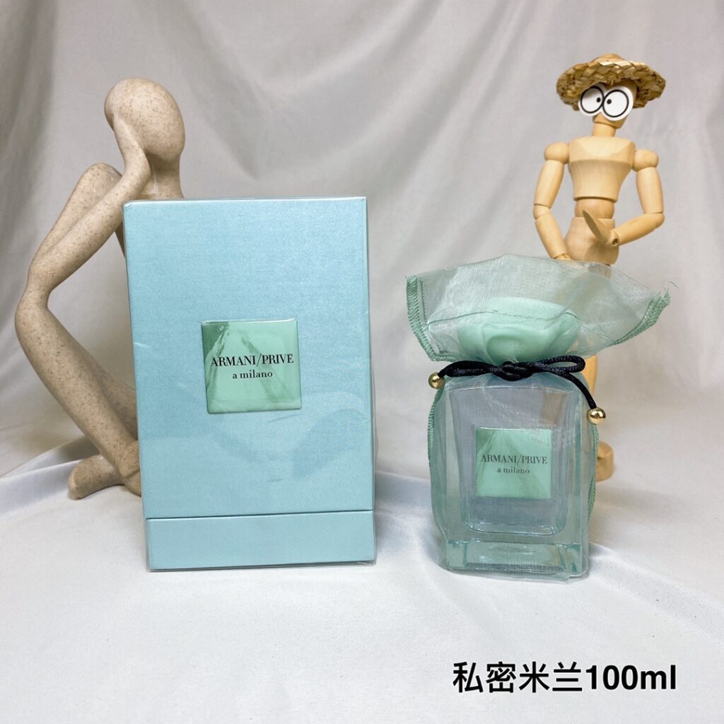 Giorgio Armani A Milano Eau de Parfum - Urban Chic Floral Fragrance