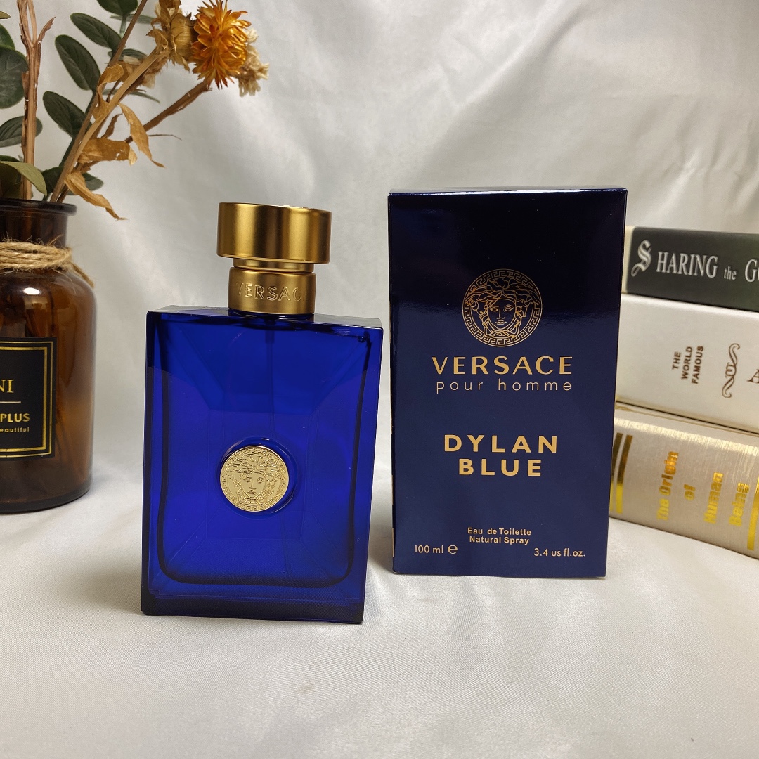 VERSACE Pour Homme Dylan Blue - Depth of the Mediterranean