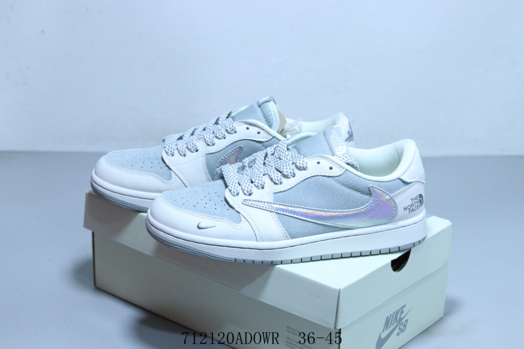 Air Jordan 1 Low "Reverse Swoosh" 2023 Retro - 1:1 Selected Replica | US 4.5-11/EU 36-45