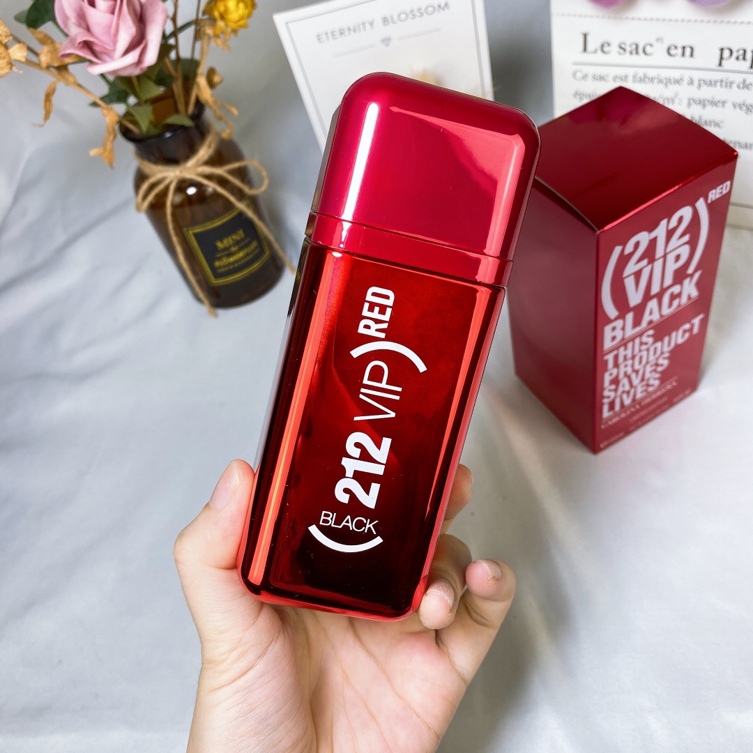 Carolina Herrera 212 VIP RED BLACK Limited Edition Eau de Parfum | Woody Spice - Image 2