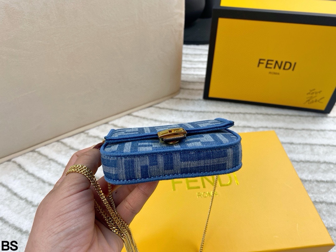 Fendi Mini Baguette Coin Purse (11×7.5cm) - Image 6