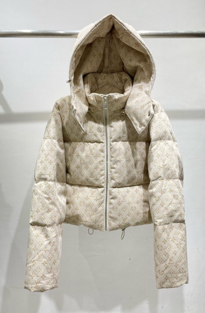 Louis Vuitton LV Donkey Letter Clover Jacquard Short Hooded Zipper Denim Down Jacket