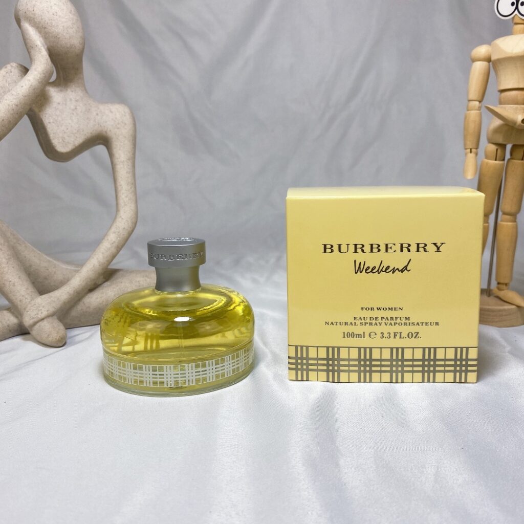 Burberry Weekend for Women Eau de Parfum | Floral Fresh