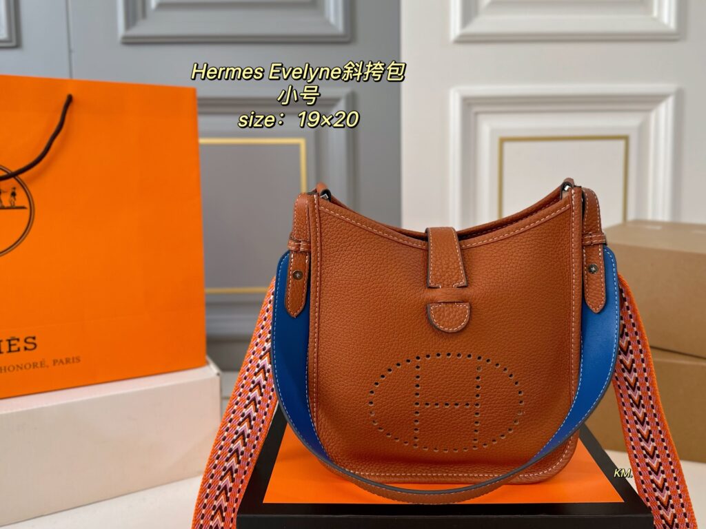 Hermès Evelyne Crossbody Bag - Small 19×20cm (Foldable Gift Box, Cowhide Leather)