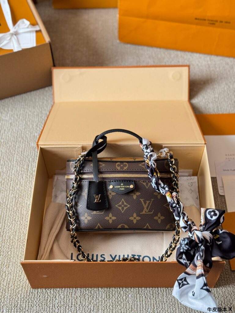 Lv Vanity Presbyopia Series Cowhide Cosmetic Case – 18x12cm Luxury Travel Makeup Bag