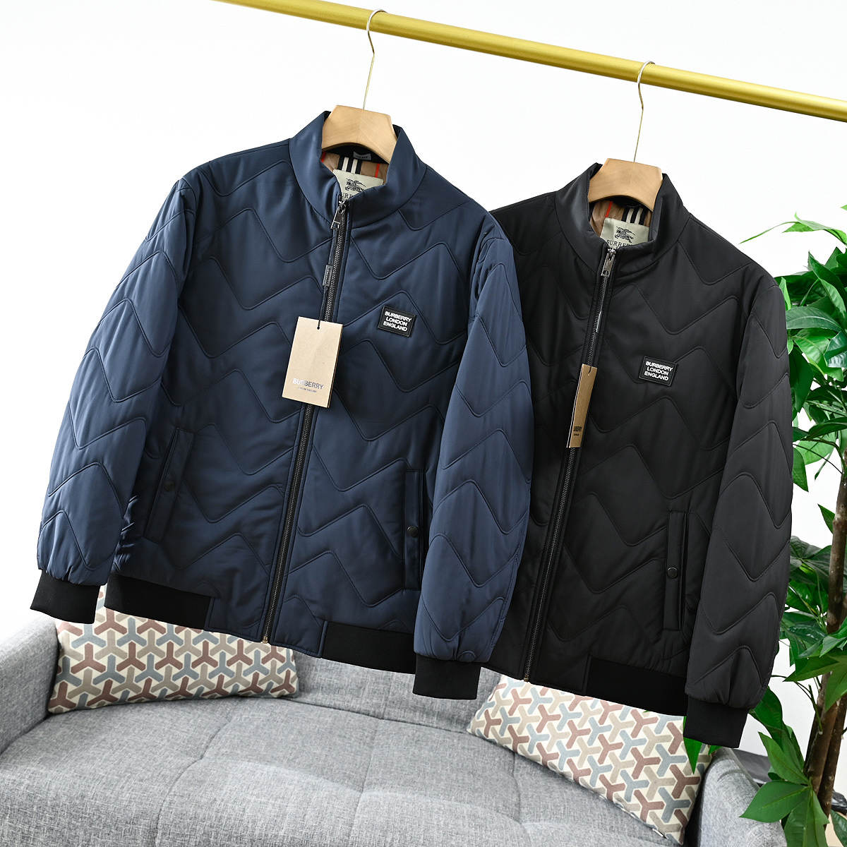 Burberry 25SS Men's Quilted Jacket - Classic Check Lining Luxury Coat - Image 2