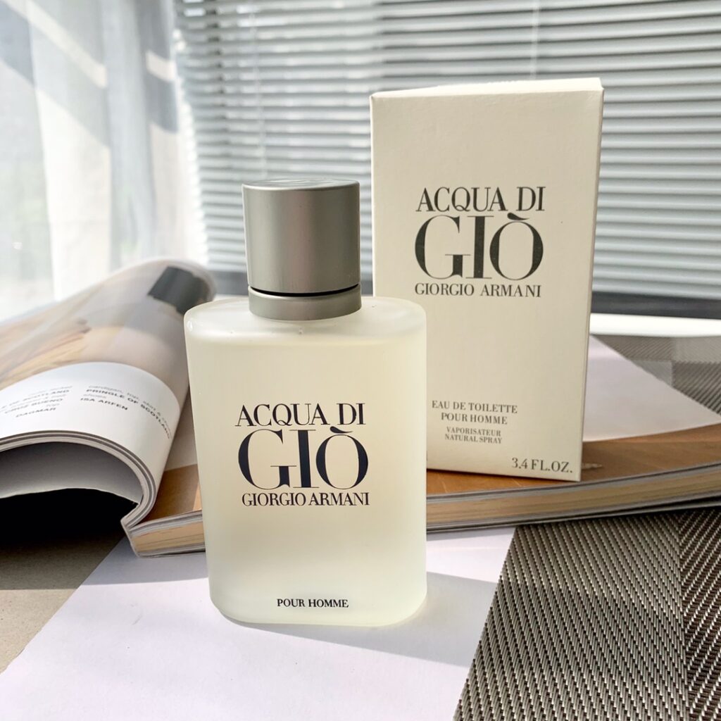 Giorgio Armani Acqua di Giò Eau de Toilette for Men - Fresh Aquatic Fragrance