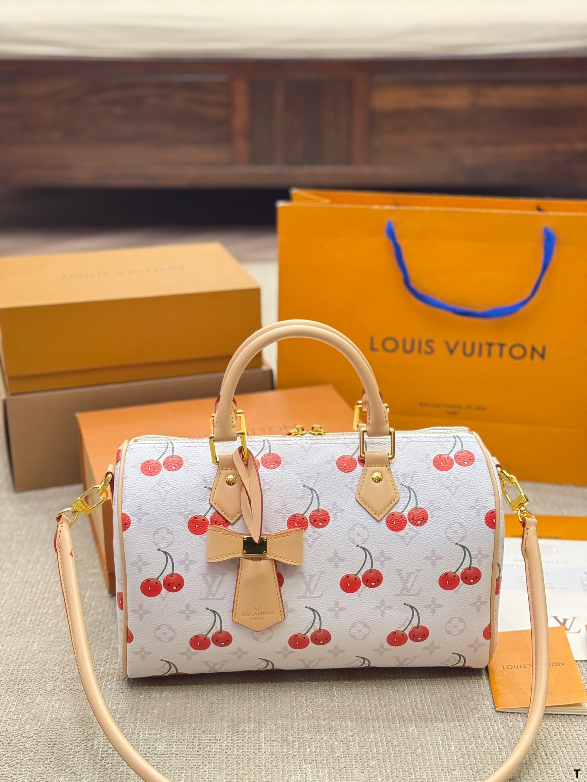 Louis Vuitton Speedy 30 Pillow Bag in Denim (30×19cm) - Image 10