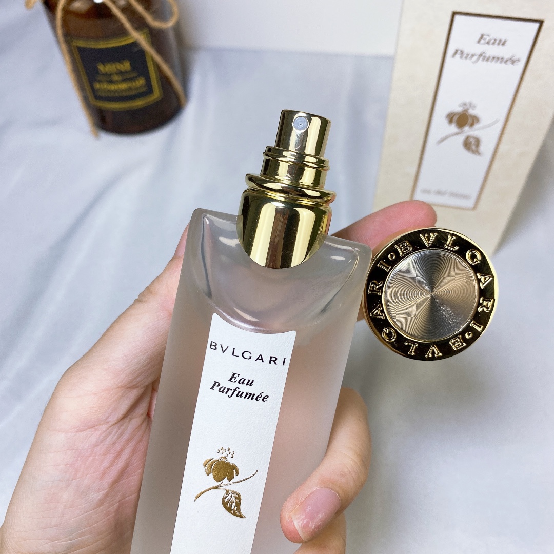 Bvlgari Eau Parfumée au Thé Blanc Eau de Cologne | Pure Tea - Image 4