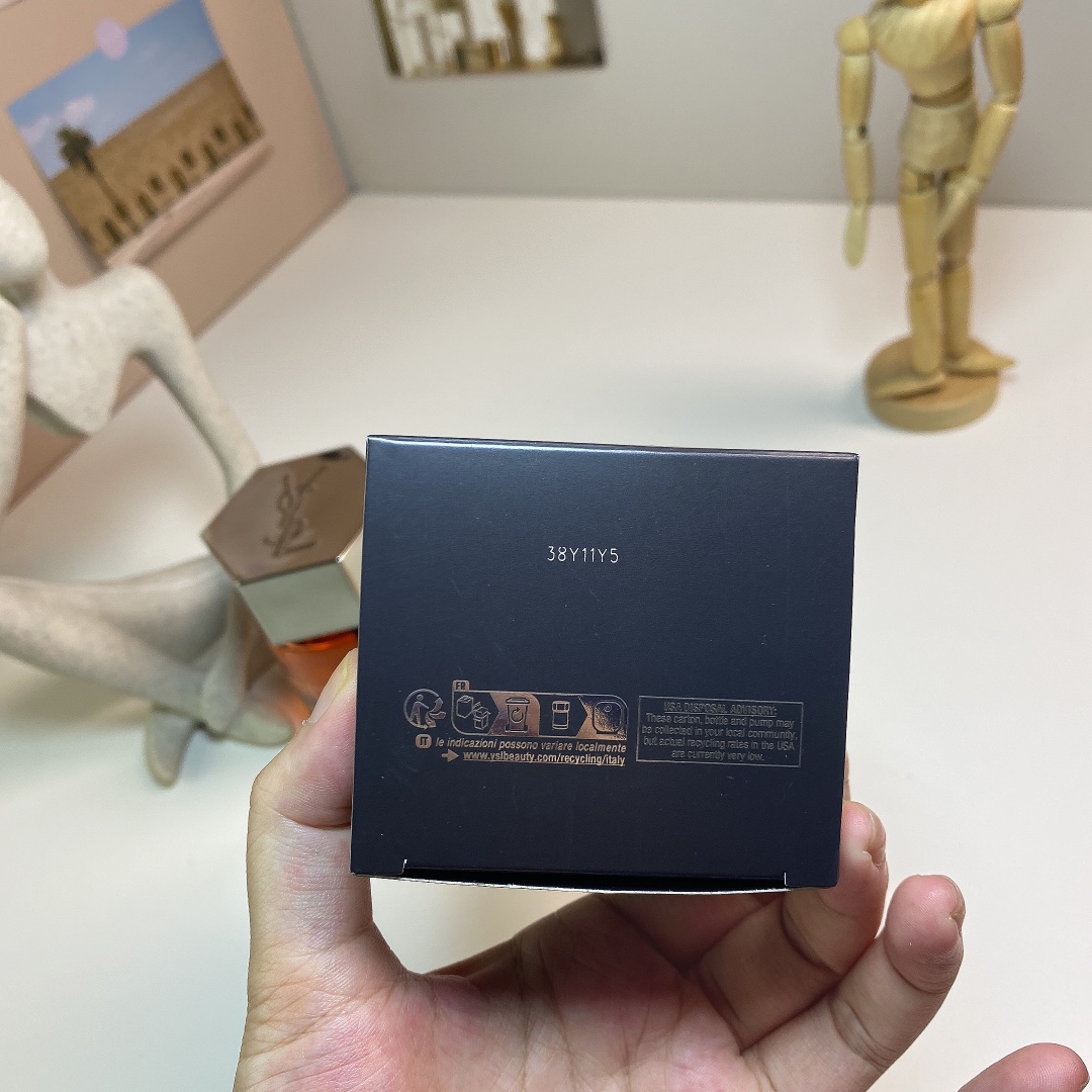 Yves Saint Laurent L'Homme Eau de Parfum | Woody Aromatic - Image 7