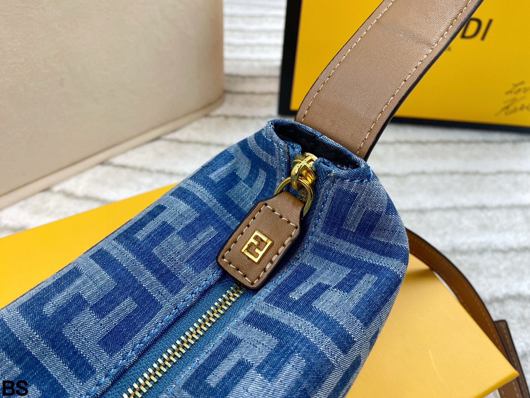 Fendi Denim Lunch Box Bag (15×10cm) - Image 6