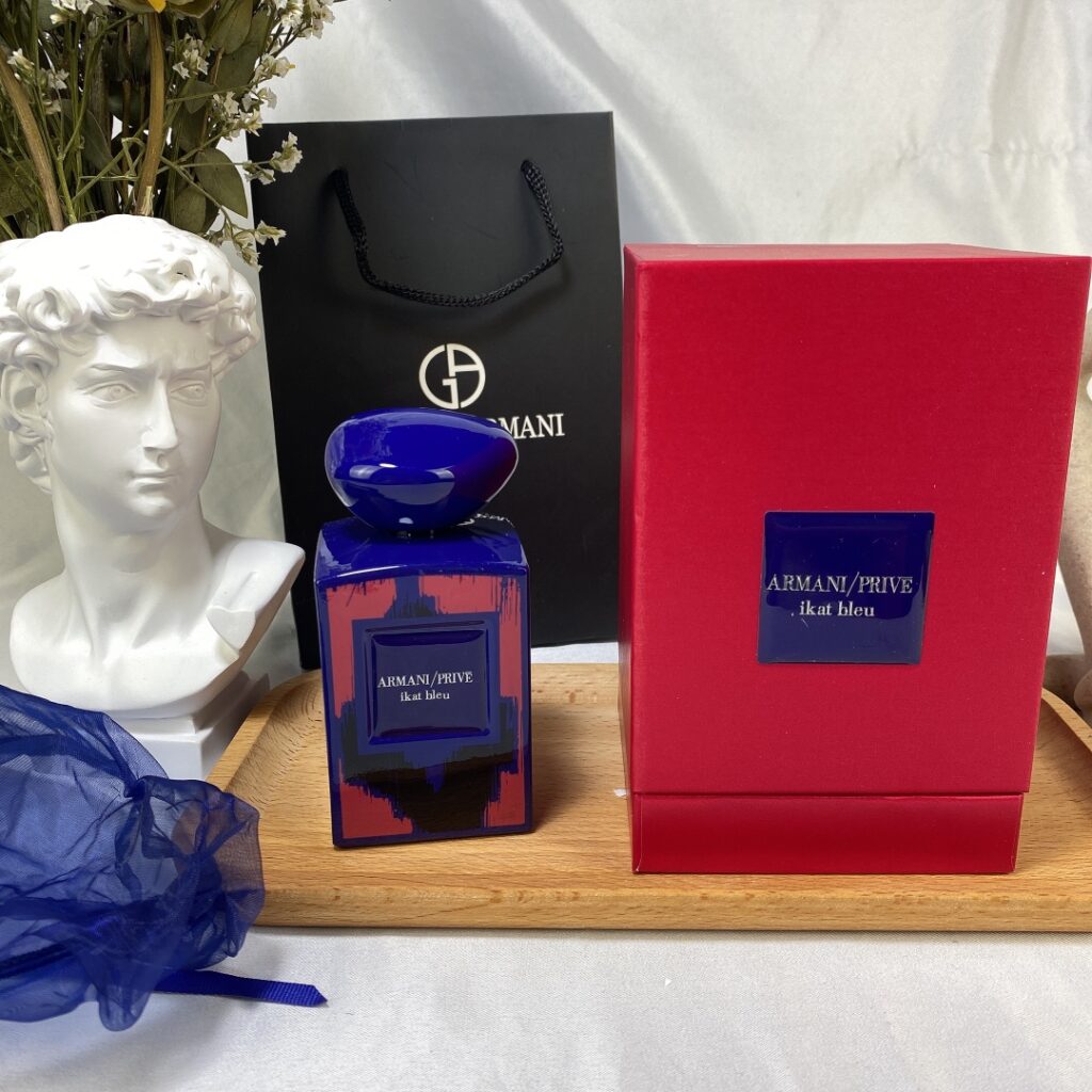 Giorgio Armani Ikat Bleu 2020 Eau de Parfum - Textured Spice & Midnight Iris