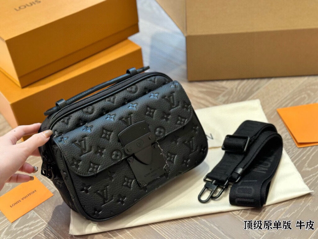 Louis Vuitton LV Slock Men's Crossbody Bag 25x17cm Monogram