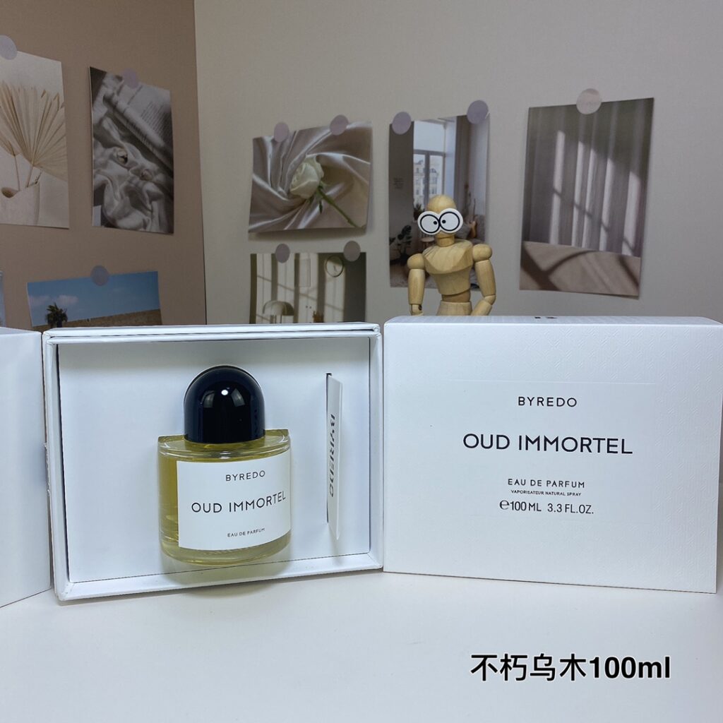 BYREDO Oud Immortel - Darkness Sculpted by Time