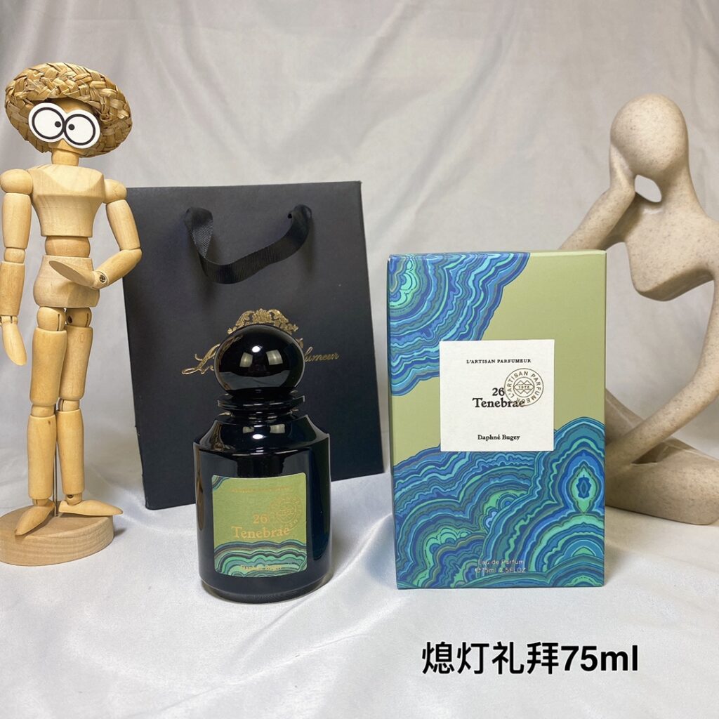 L'Artisan Parfumeur Tenebrae No.26 Eau de Parfum | Liturgical Woods