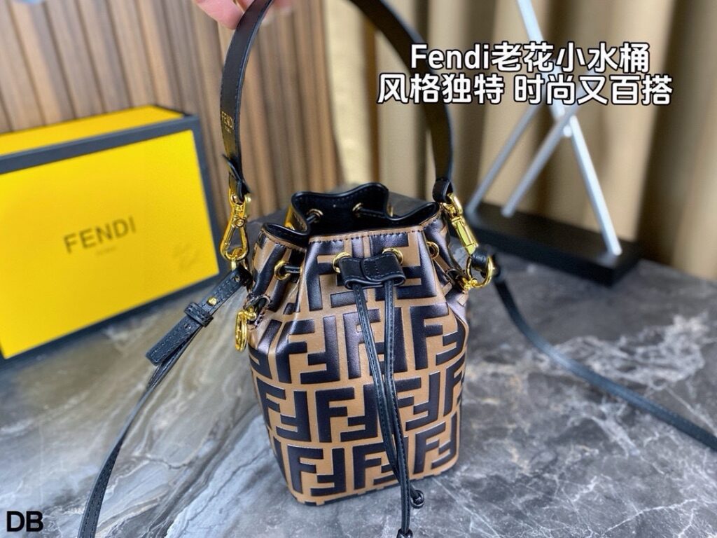 Fendi Mon Tresor Bucket Bag (12×18.5cm)