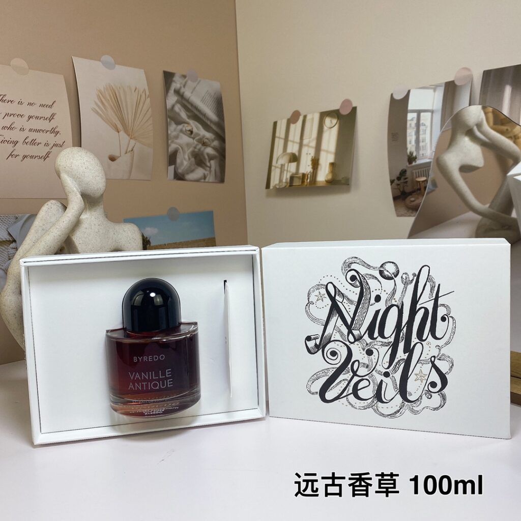 BYREDO Vanille Antique - An Ambered Vanilla Chronicle