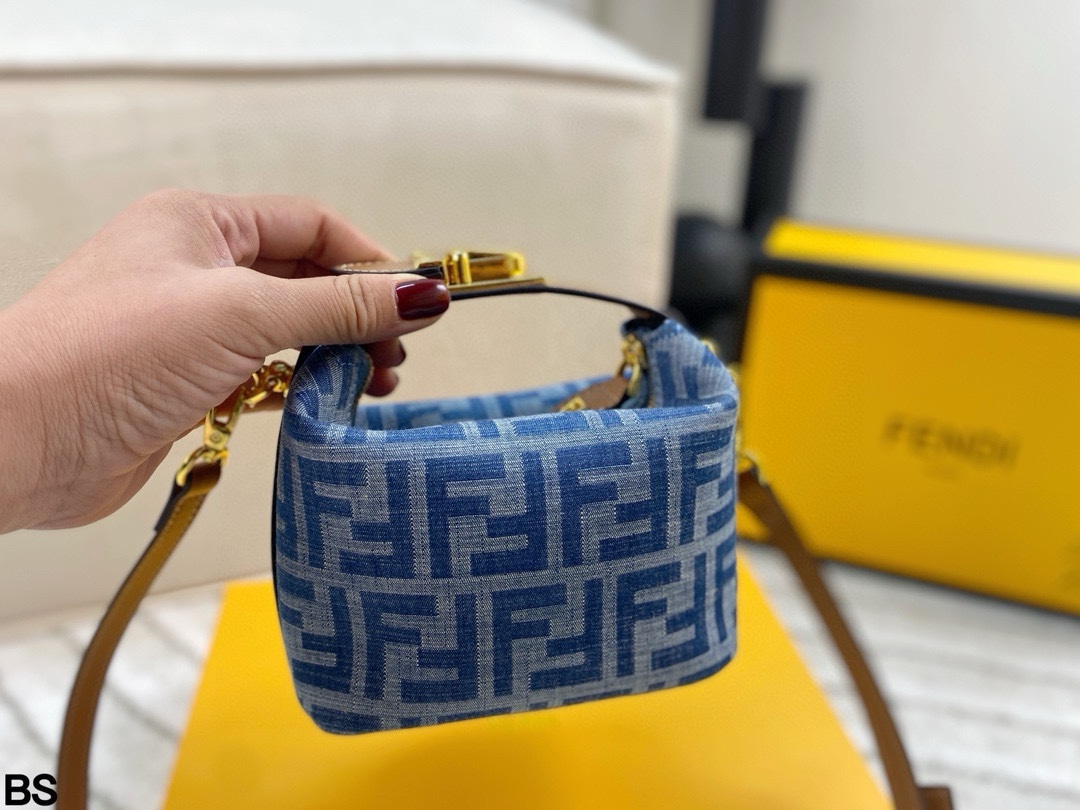 Fendi Denim Lunch Box Bag (15×10cm) - Image 2