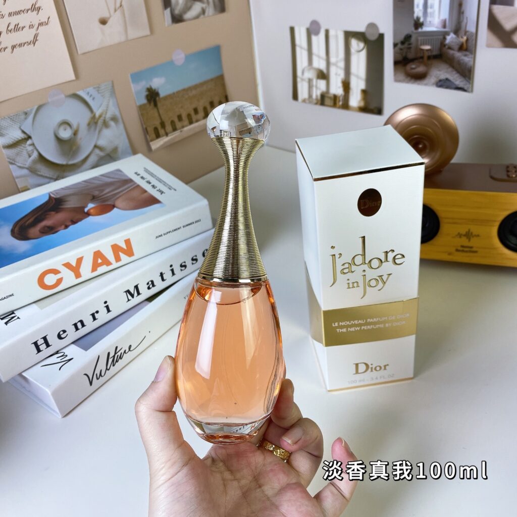 Dior J'adore Eau de Toilette - Luminous Floral Freshness