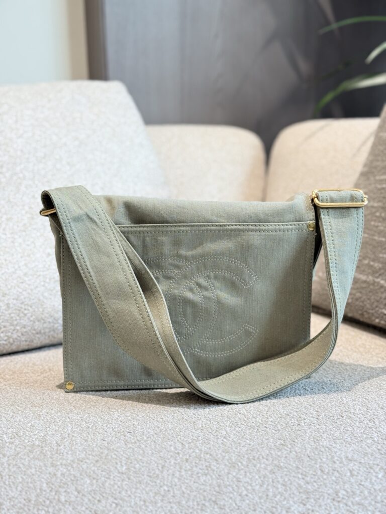 Chanel Beach Shopping Tote | 27×21×6cm Large Capacity | Waterproof Canvas + Leather Trim