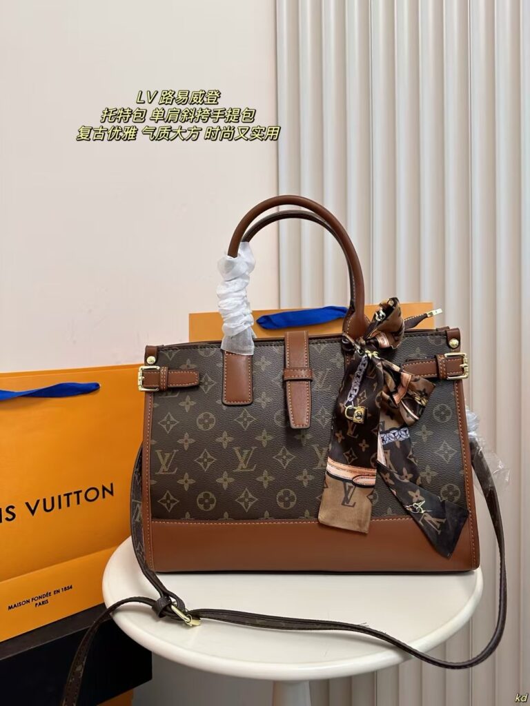 LV Louis Vuitton Monogram Tote Bag