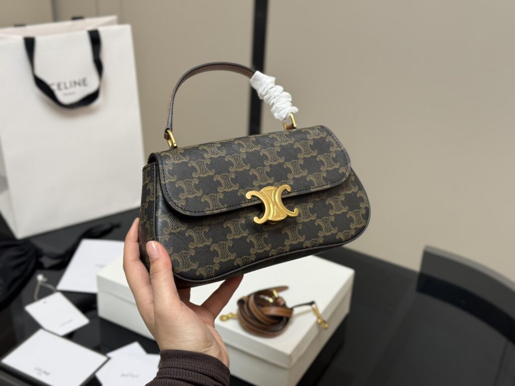 Celine Super Beautiful Arch Bag - Calfskin Underarm Bag (22×12cm)