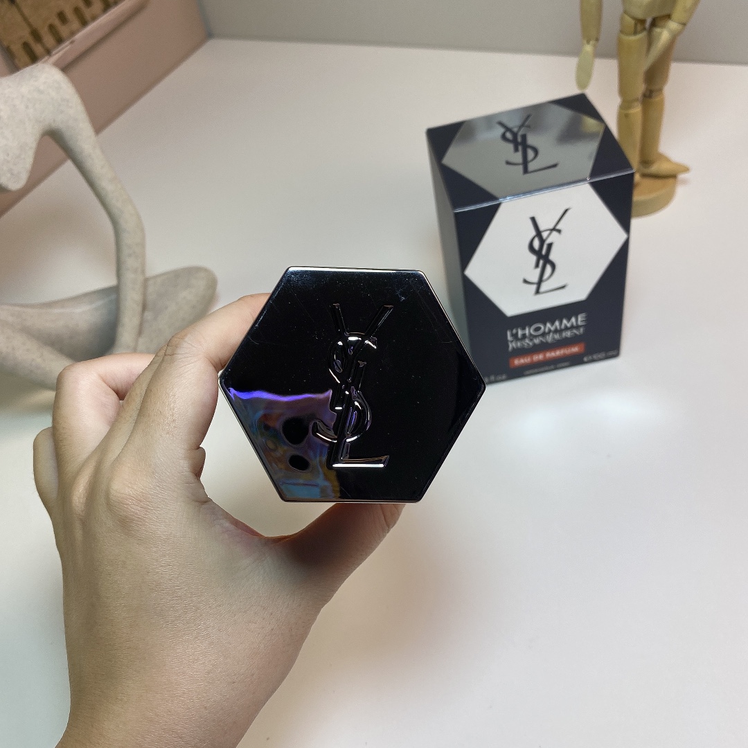 Yves Saint Laurent L'Homme Eau de Parfum | Woody Aromatic - Image 3